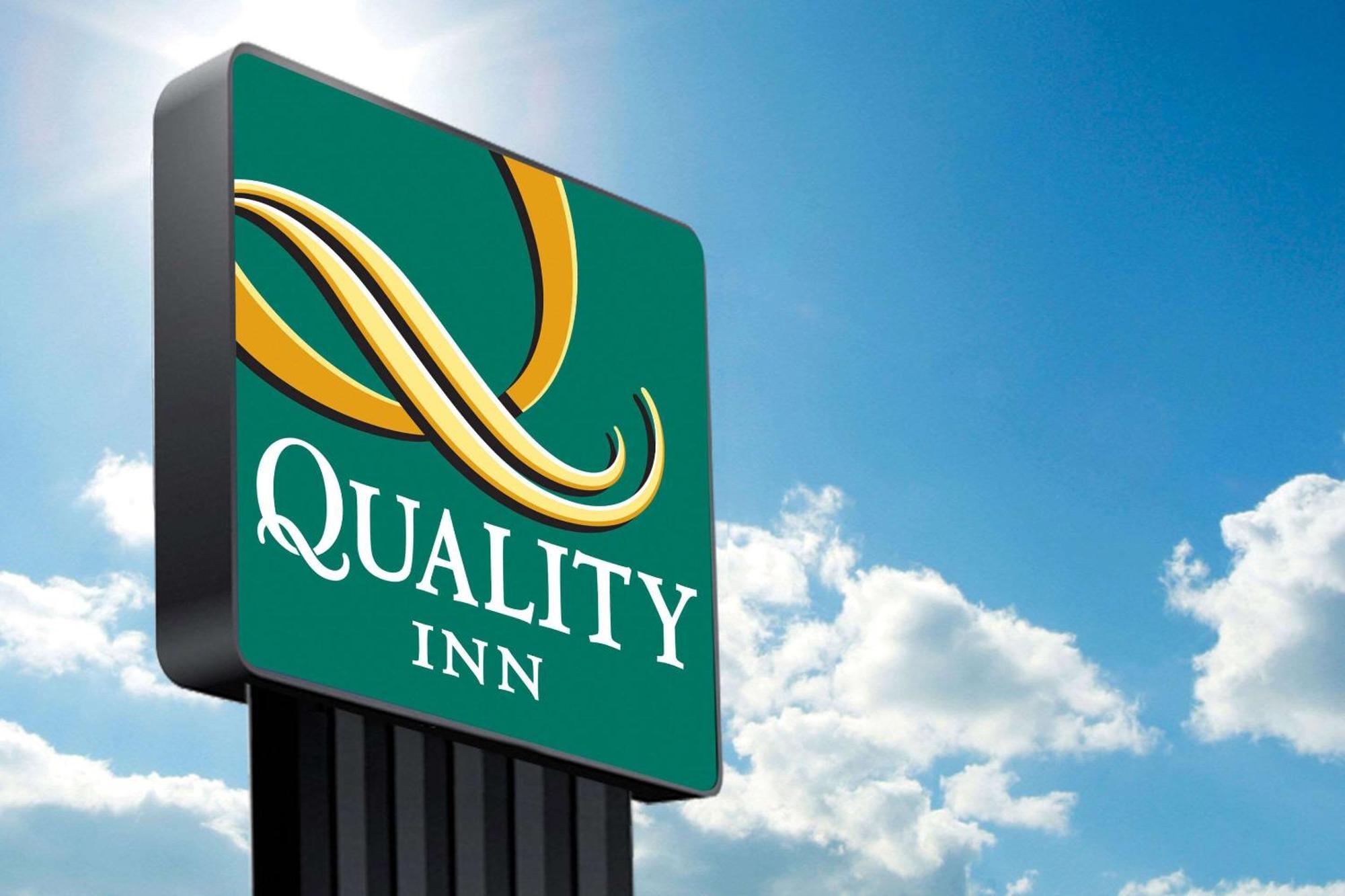 Quality Hotel Essington Exterior foto