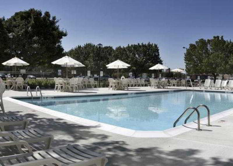 Quality Hotel Essington Exterior foto
